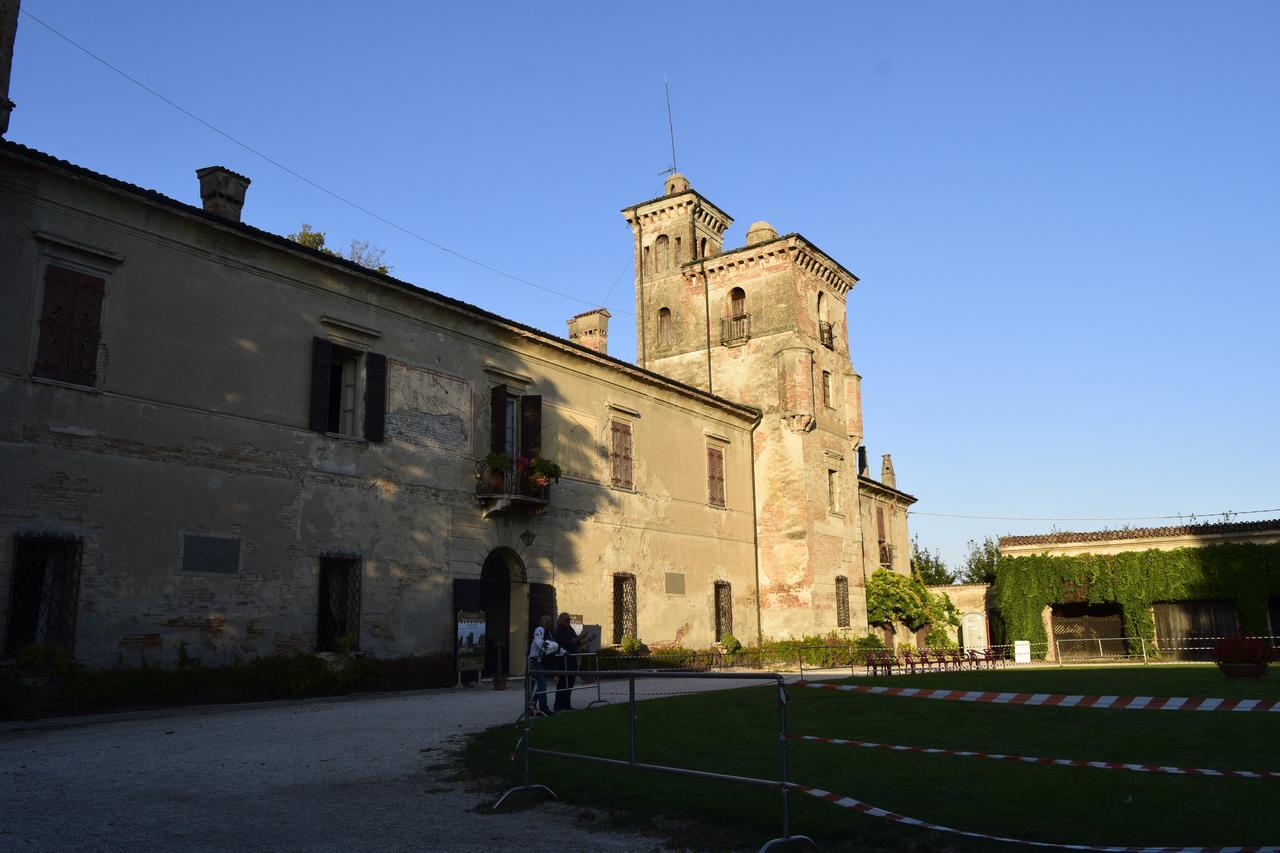 Ostello Castello Mina Della Scala Casteldidone エクステリア 写真