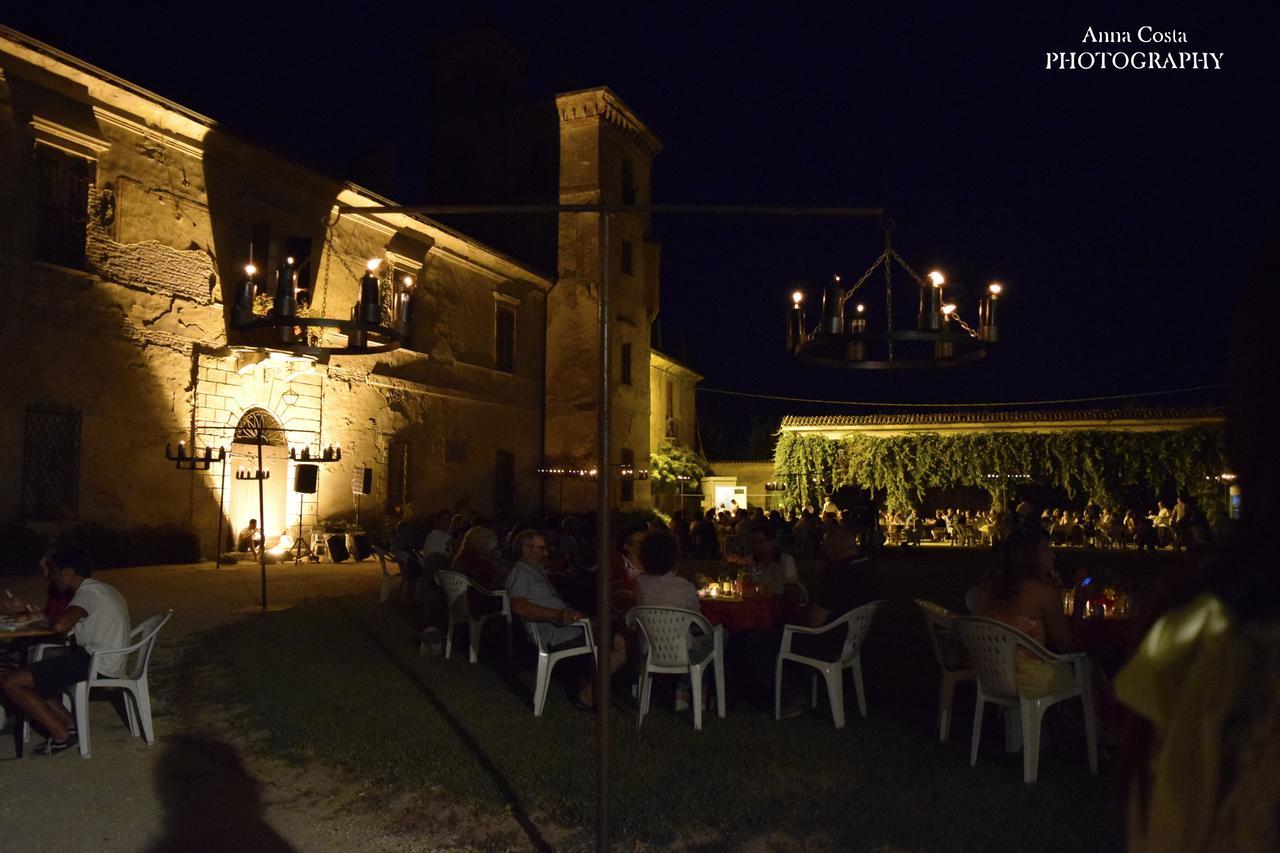 Ostello Castello Mina Della Scala Casteldidone エクステリア 写真