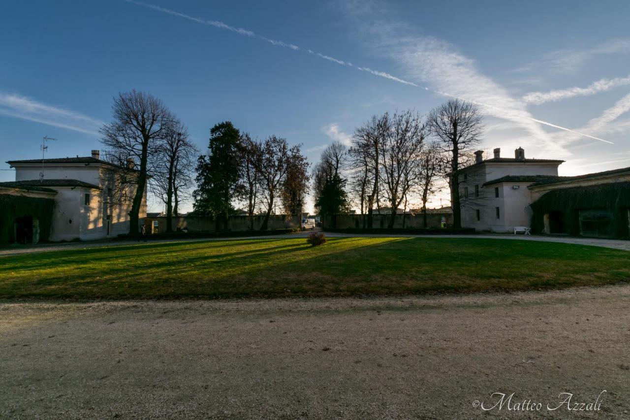 Ostello Castello Mina Della Scala Casteldidone エクステリア 写真